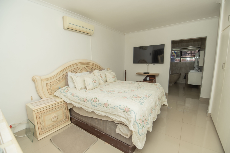 4 Bedroom Property for Sale in Lovemore Heights Estate Eastern Cape